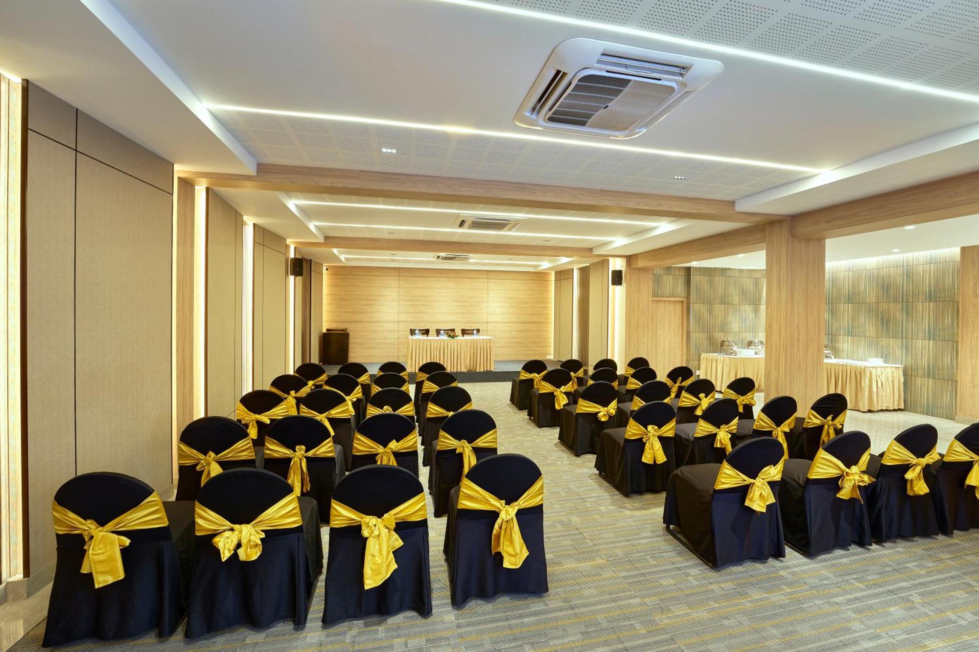Hotel Abad Kochi Exterior foto