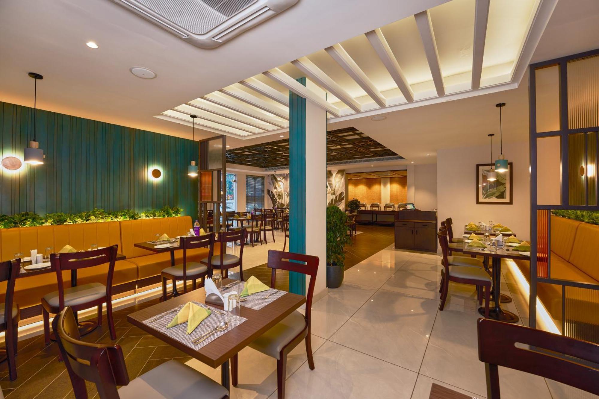 Hotel Abad Kochi Exterior foto