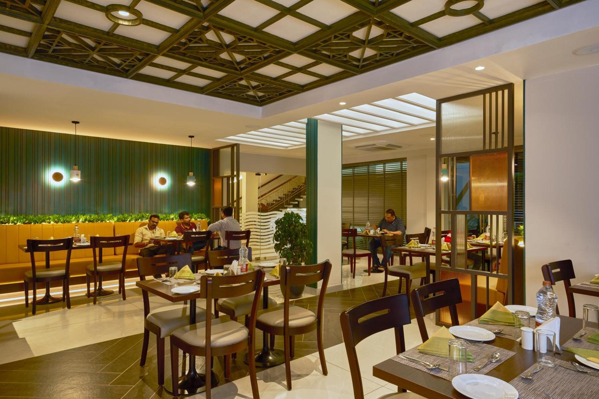 Hotel Abad Kochi Exterior foto