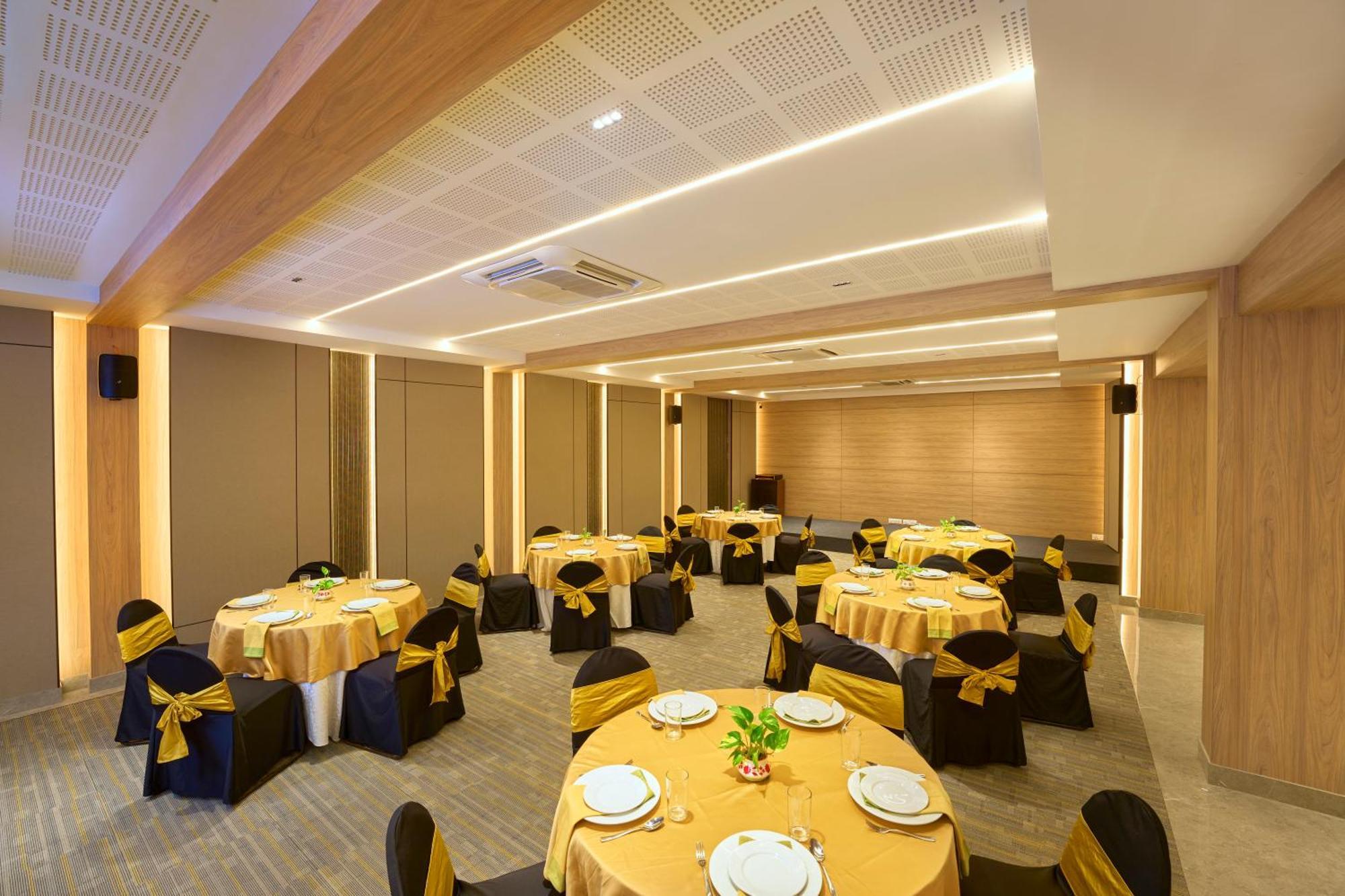 Hotel Abad Kochi Exterior foto