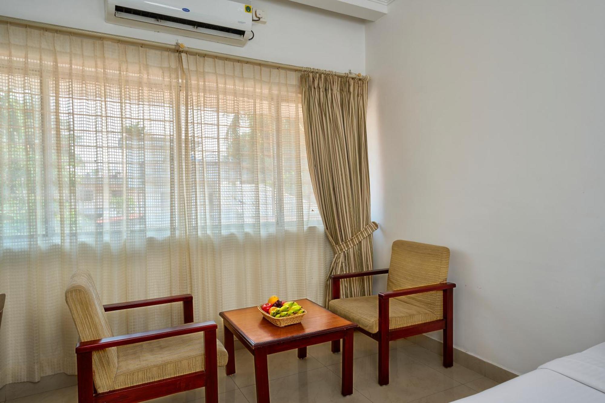 Hotel Abad Kochi Exterior foto