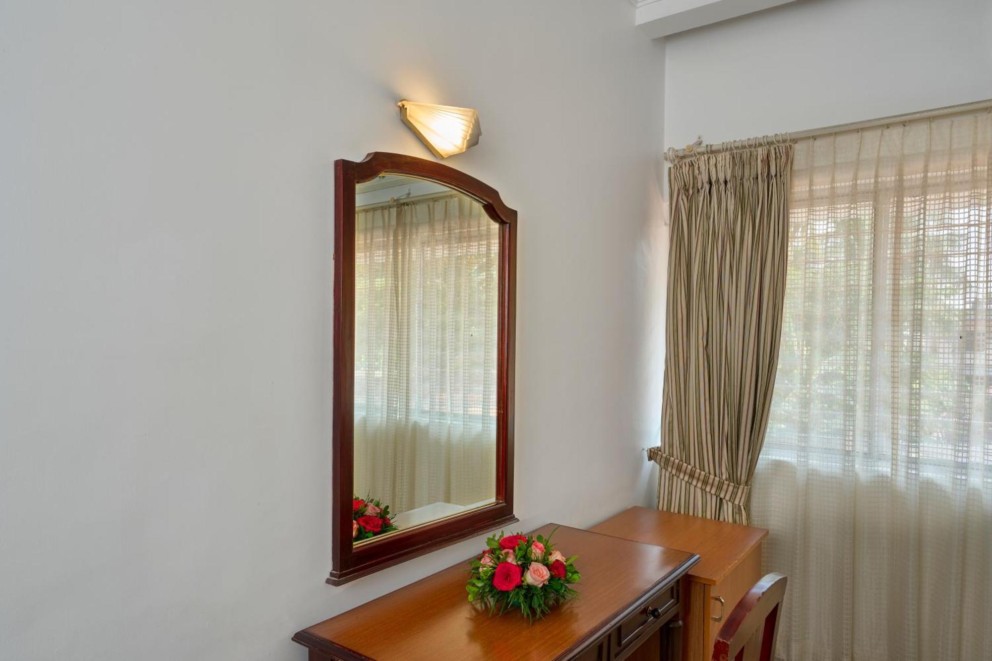Hotel Abad Kochi Exterior foto