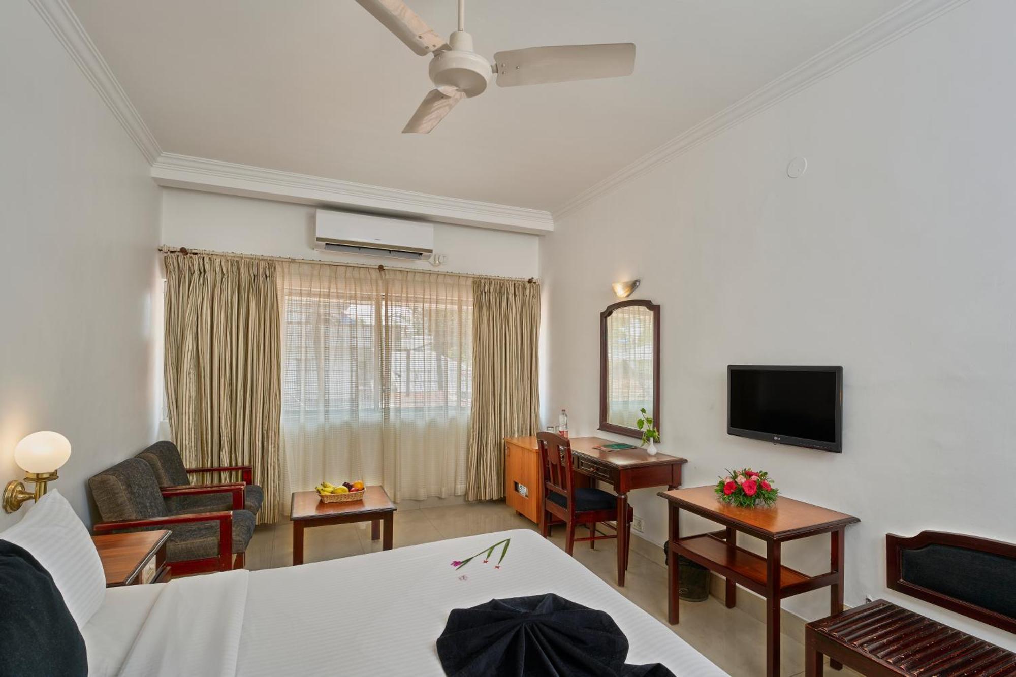 Hotel Abad Kochi Exterior foto