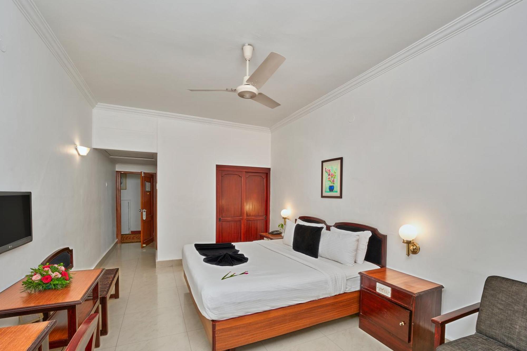 Hotel Abad Kochi Exterior foto