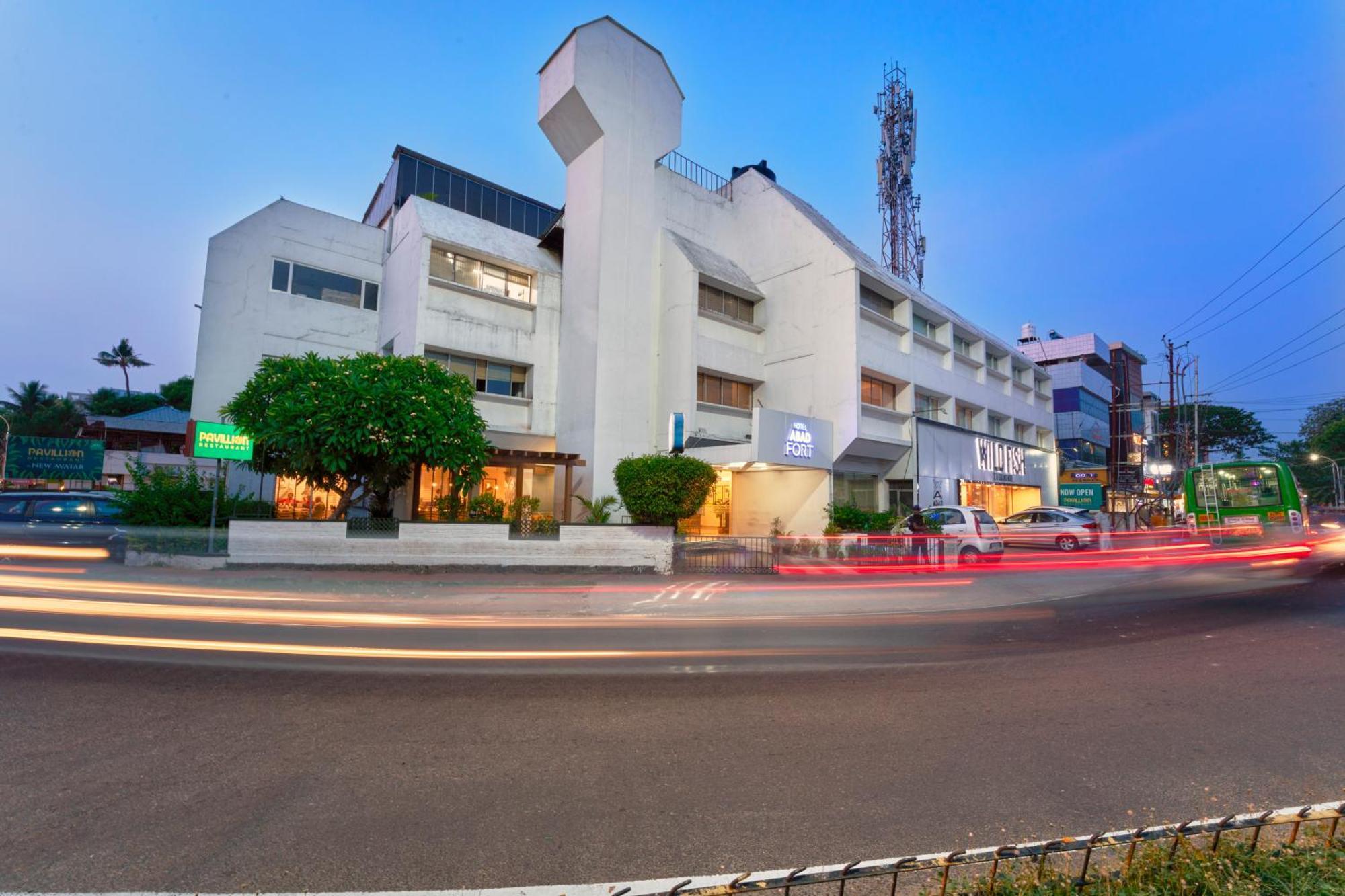 Hotel Abad Kochi Exterior foto